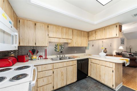 Tiny photo for 3703 NE 16th Place, Ocala, FL 34470 (MLS # OM725416)