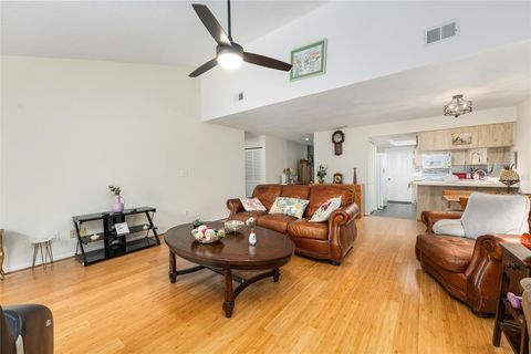 Tiny photo for 3703 NE 16th Place, Ocala, FL 34470 (MLS # OM725416)