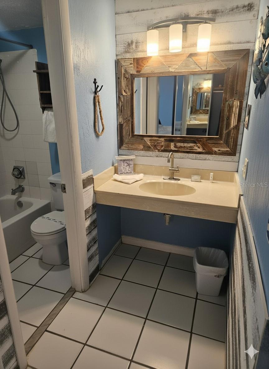 FOUNTAIN BEACH RESORT CONDO - Residential