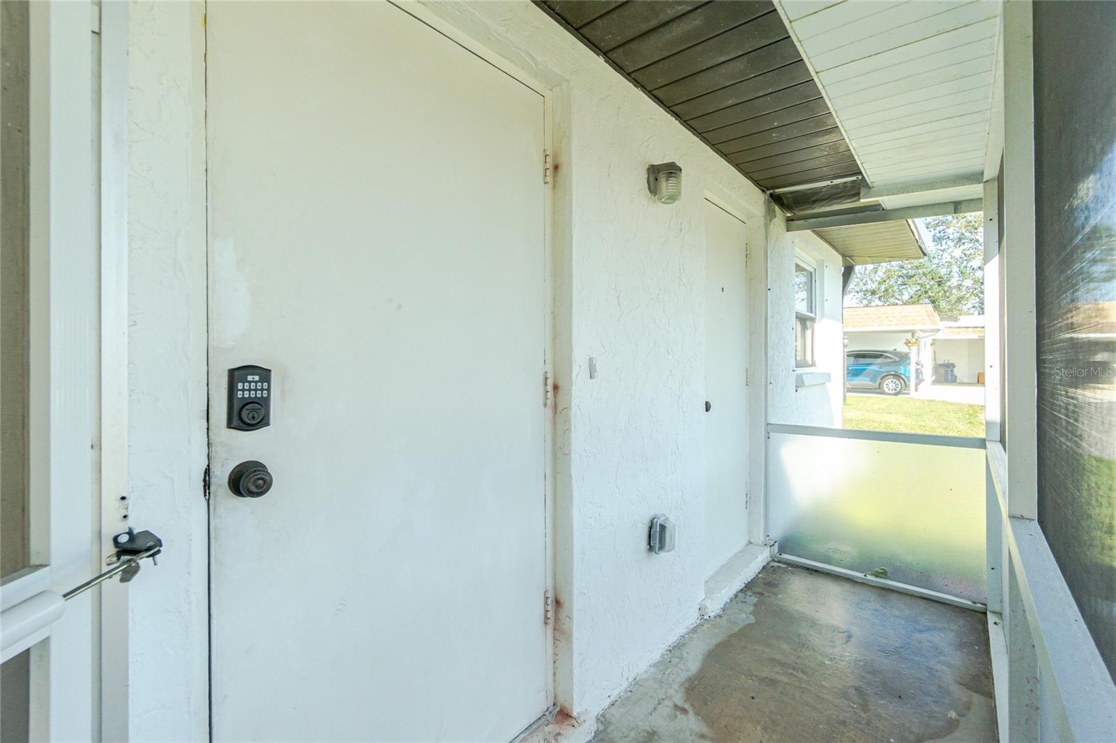 672 CIRCLEWOOD DRIVE V9