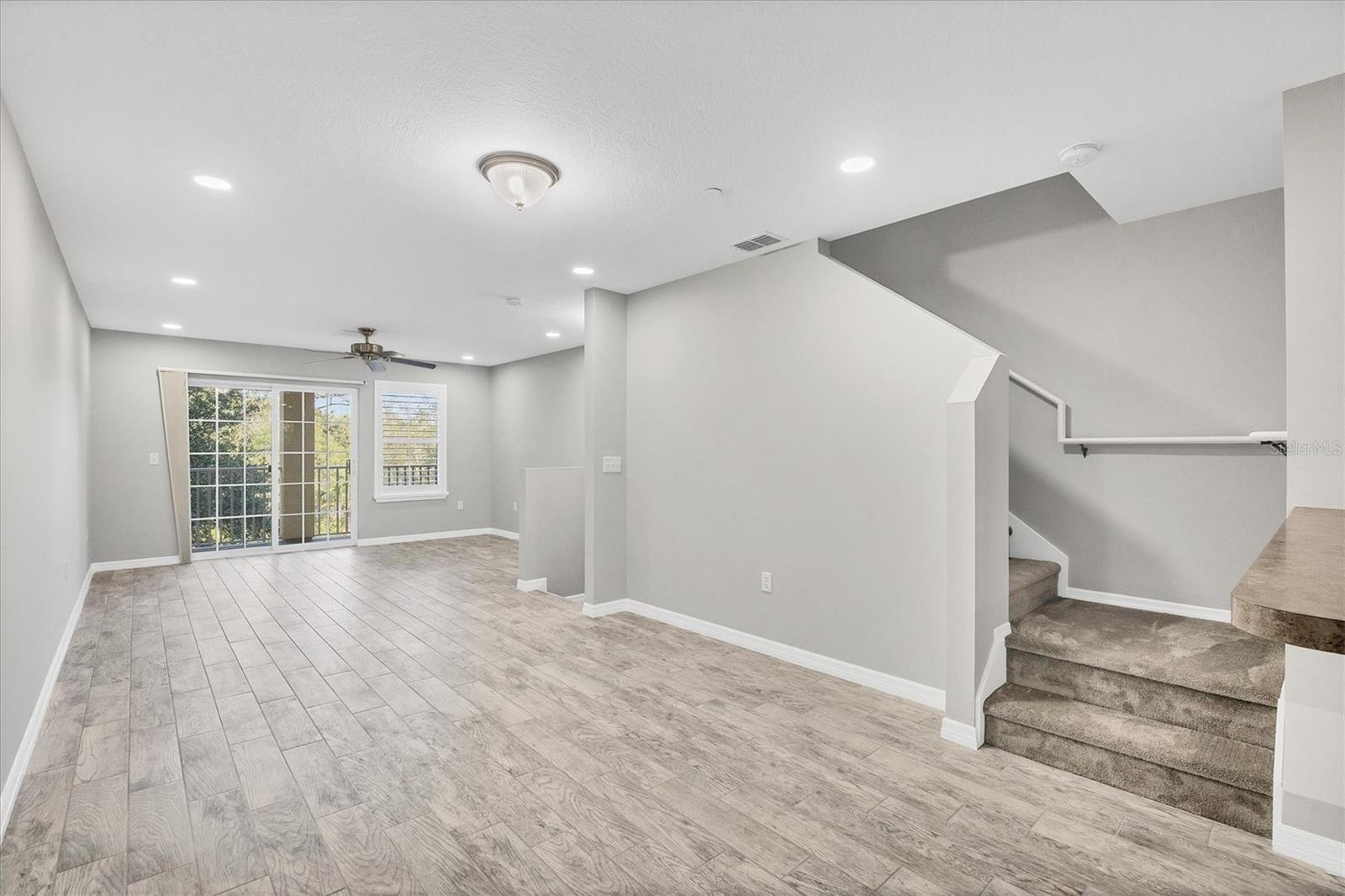 8944 WHITE SAGE LOOP 3204