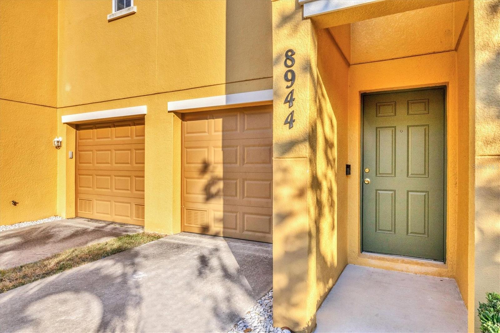 8944 WHITE SAGE LOOP 3204