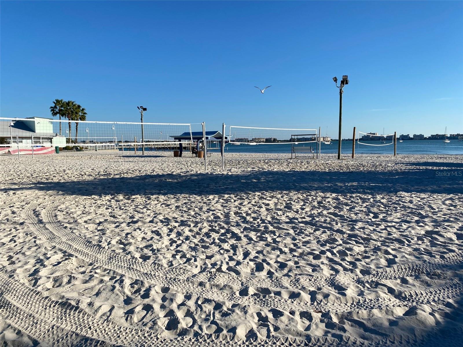 BURNS F J REALTY COS REV - Residential Lease