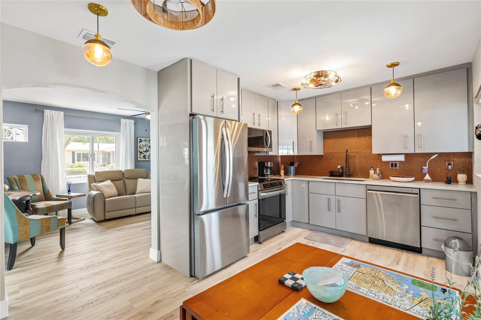 BURNS F J REALTY COS REV - Residential Lease