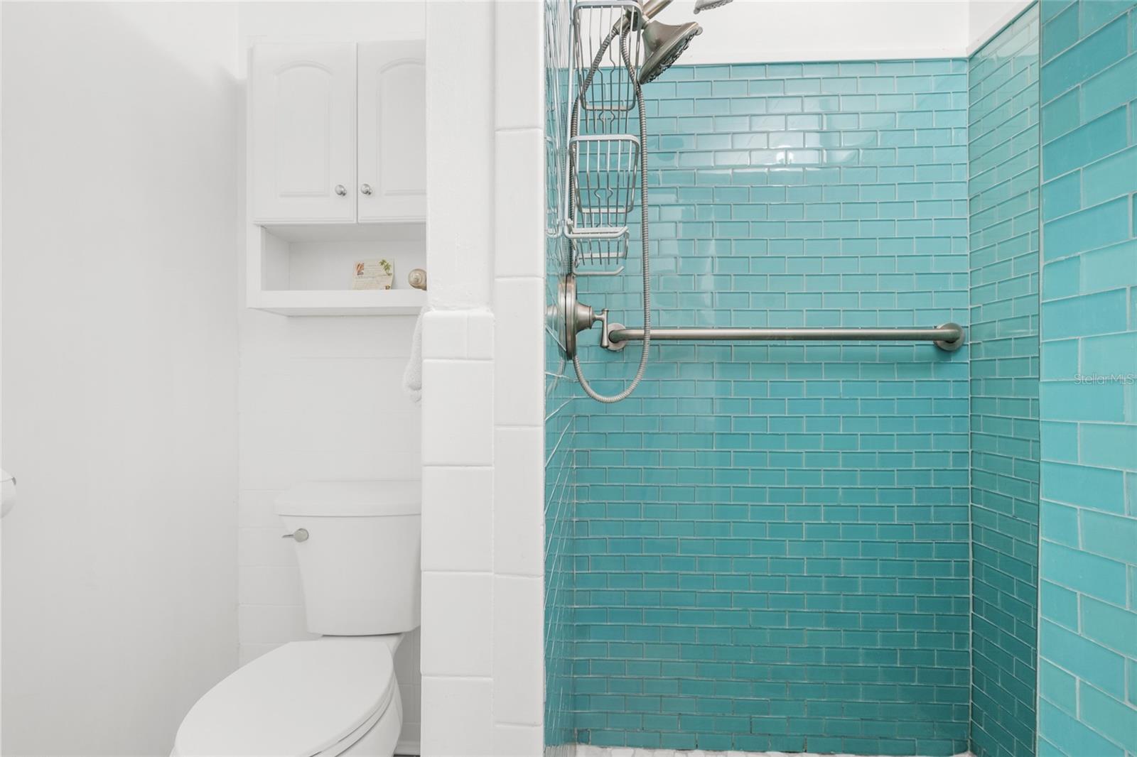 BURNS F J REALTY COS REV - Residential Lease