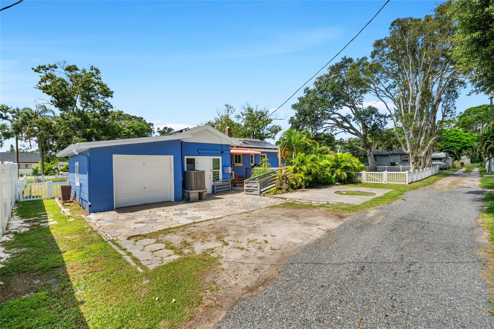 BURNS F J REALTY COS REV - Residential Lease