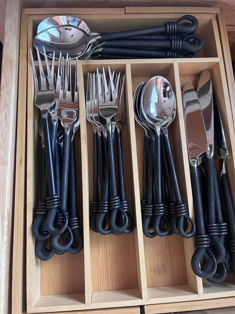 BURNS F J REALTY COS REV - Residential Lease