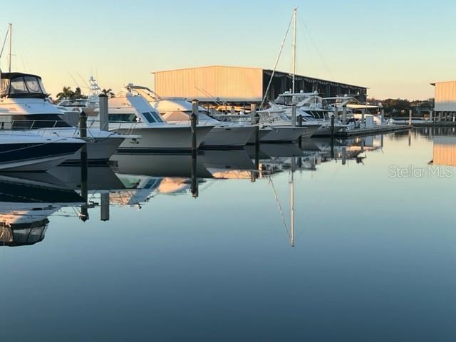 BURNS F J REALTY COS REV - Residential Lease