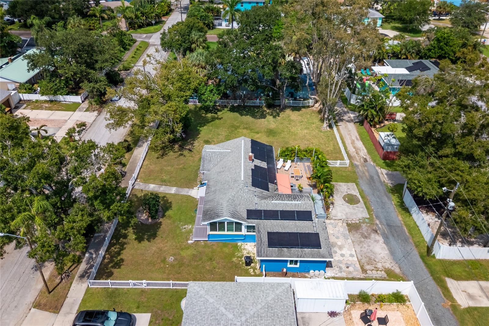 BURNS F J REALTY COS REV - Residential Lease