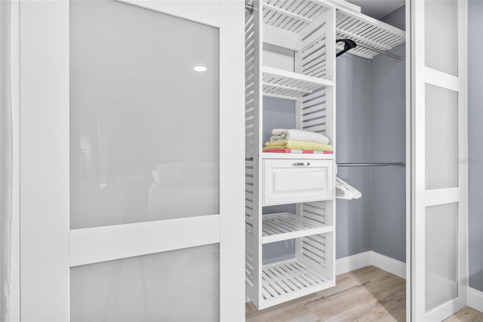 BURNS F J REALTY COS REV - Residential Lease