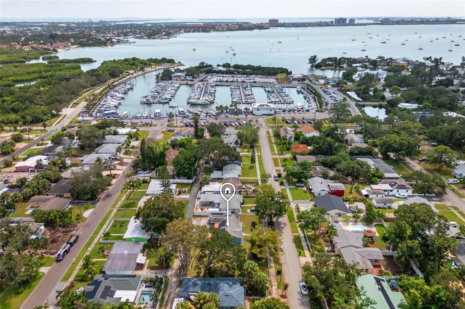 BURNS F J REALTY COS REV - Residential Lease