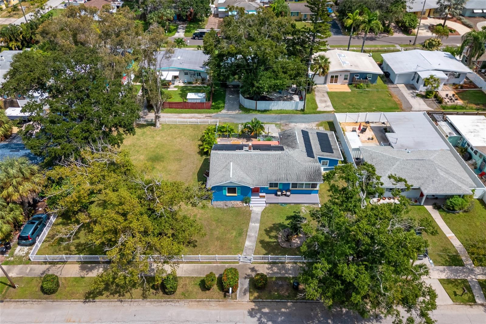 BURNS F J REALTY COS REV - Residential Lease