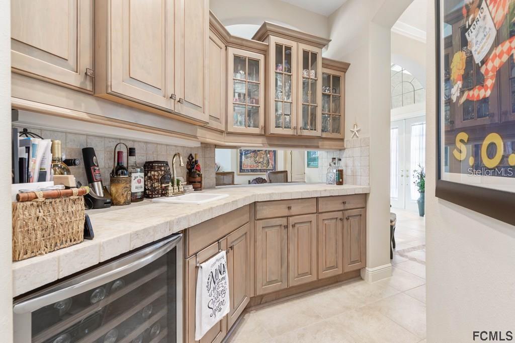 ISLAND ESTATES - Residential