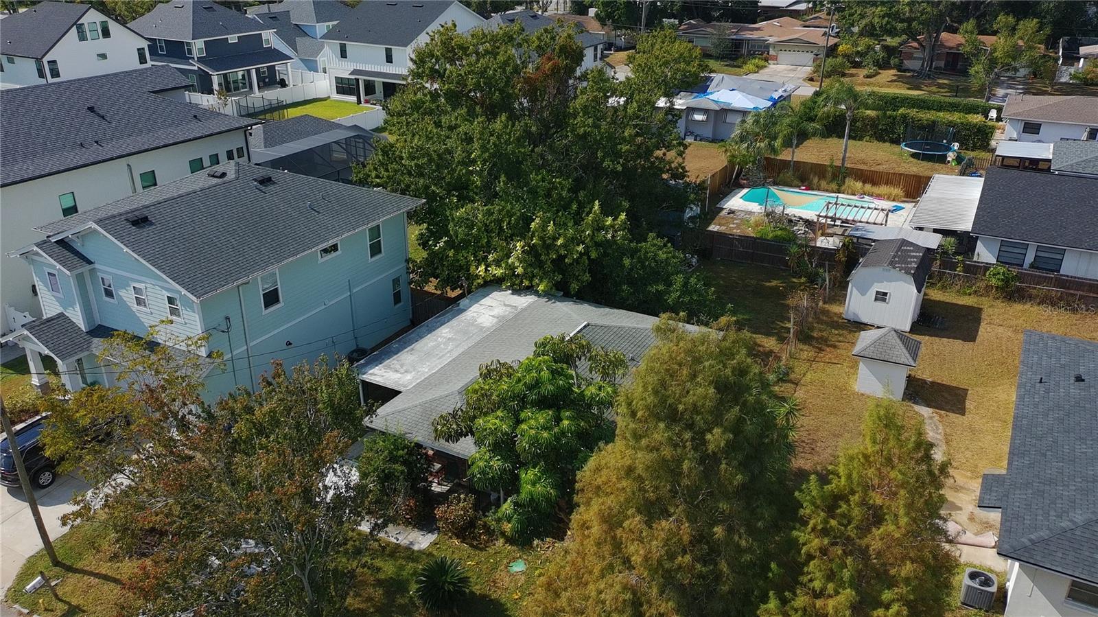 LINCOLN TERRACE - Residential