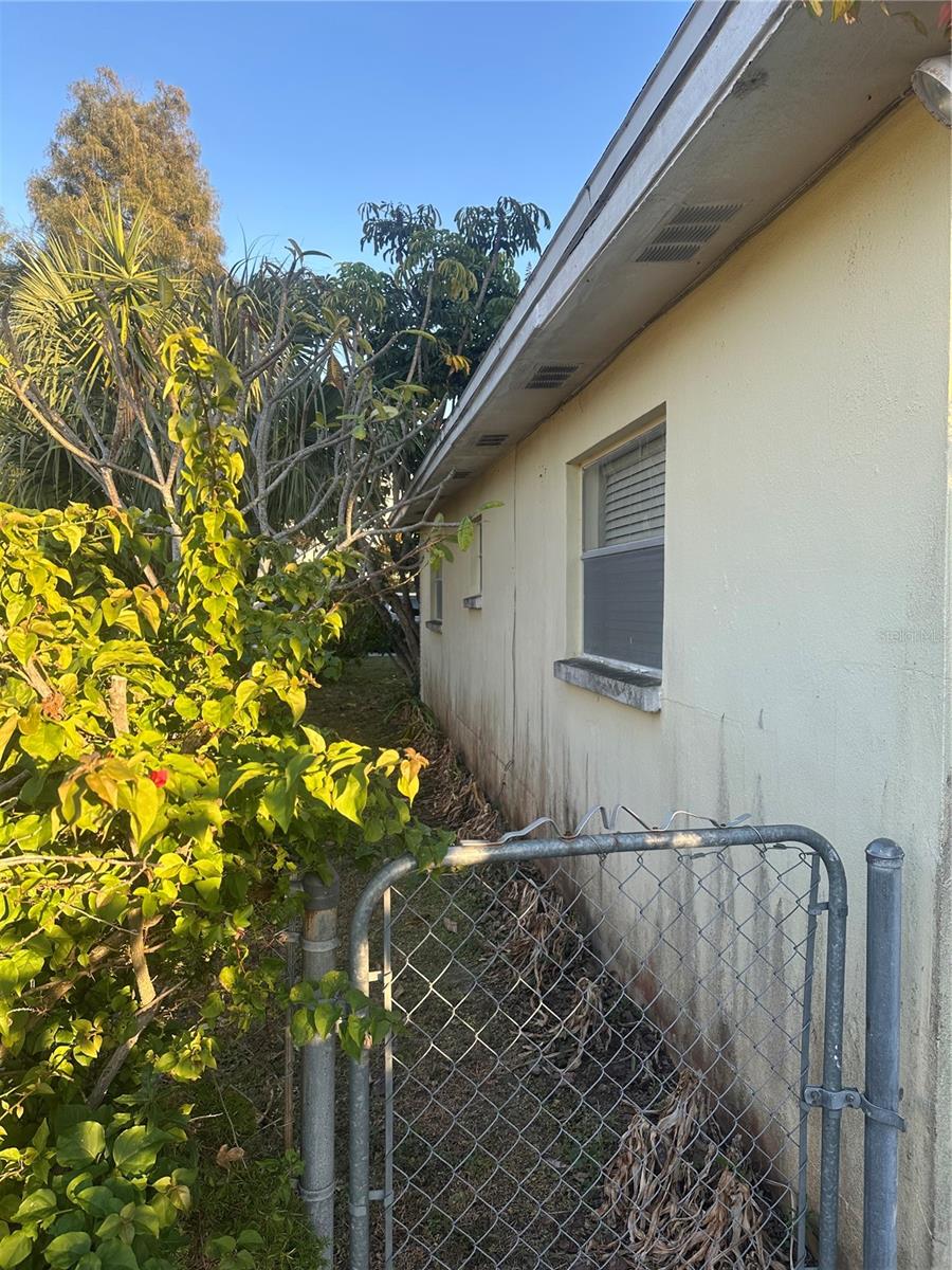 LINCOLN TERRACE - Residential