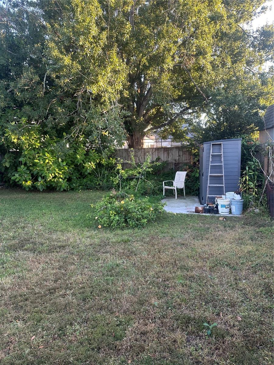 LINCOLN TERRACE - Residential