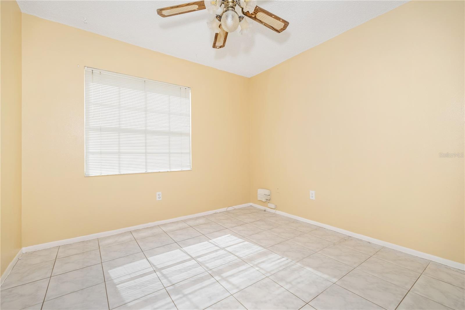 ORANGE RIVER ESTATES UNIT 1 - Residential Lease