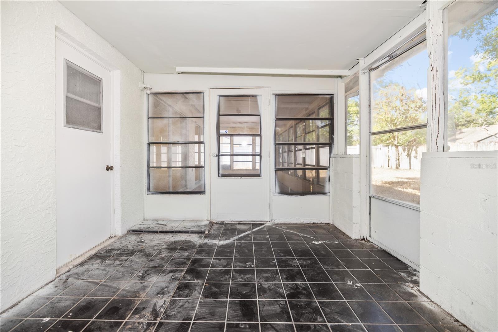 ORANGE RIVER ESTATES UNIT 1 - Residential Lease