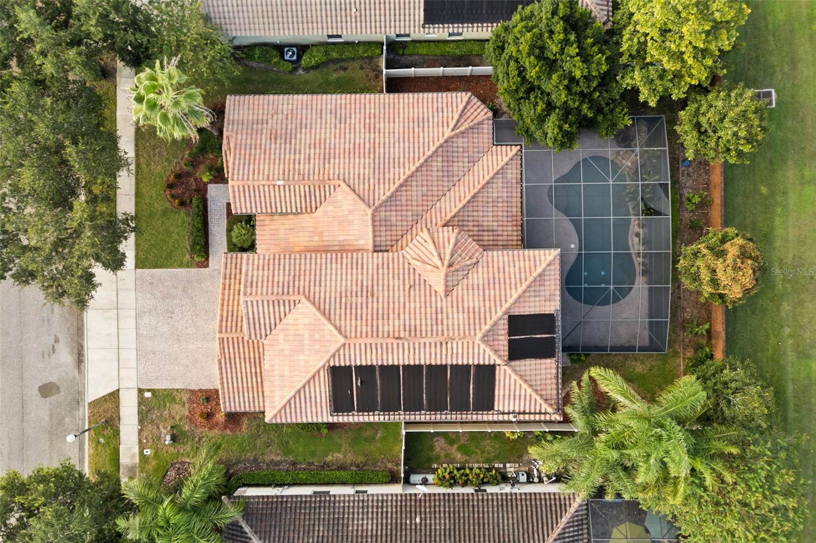 1260 BELLA VISTA CIRCLE