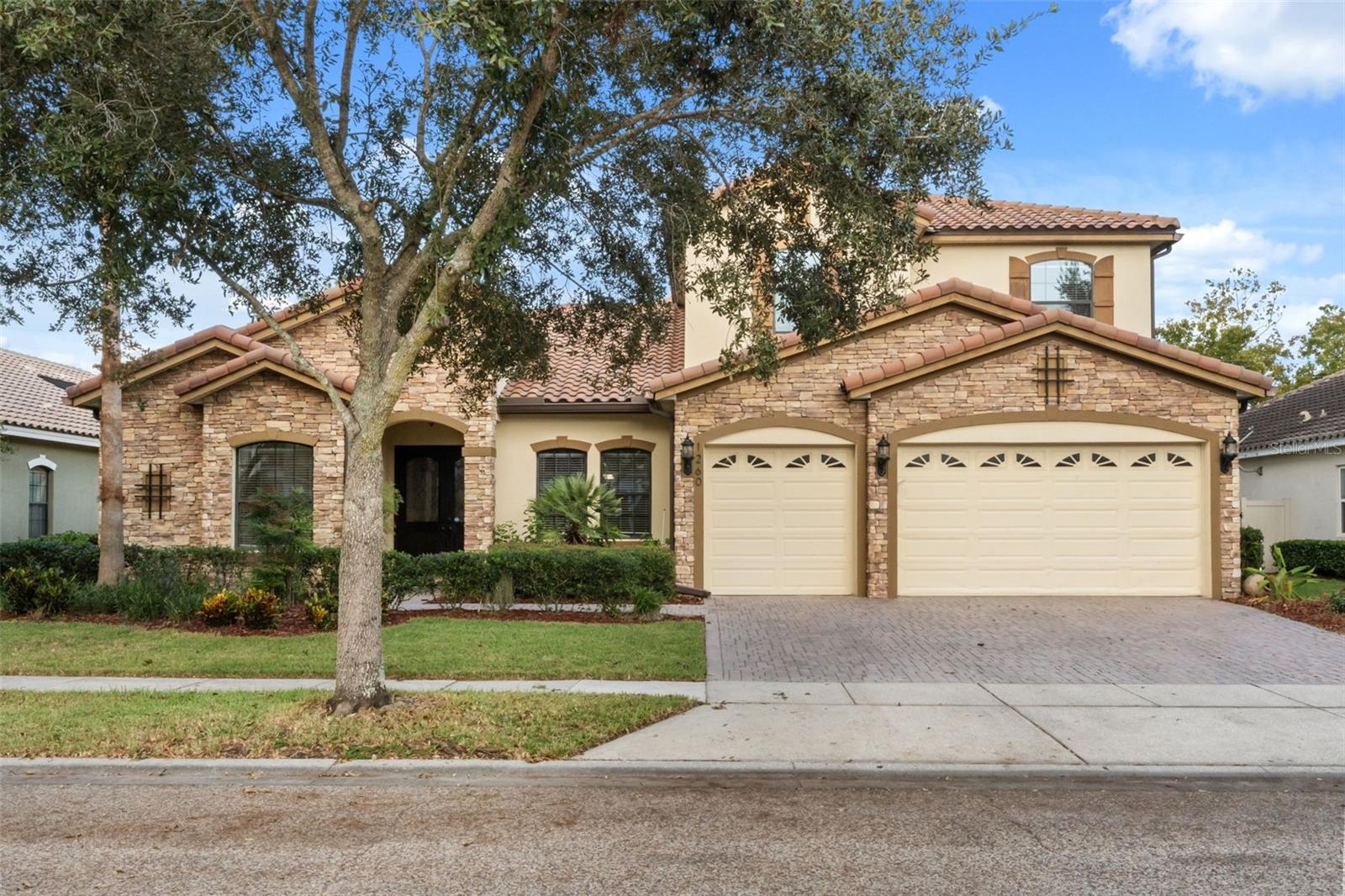 1260 BELLA VISTA CIRCLE