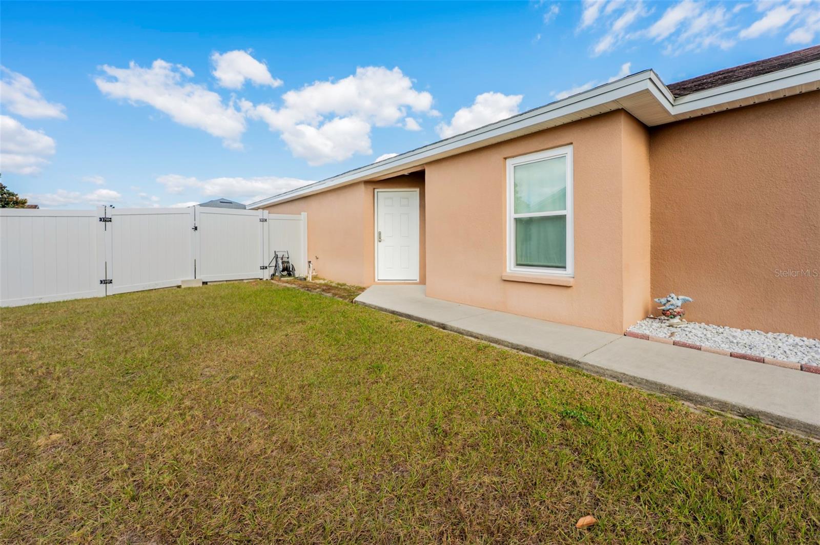 WIND MEADOWS - Residential