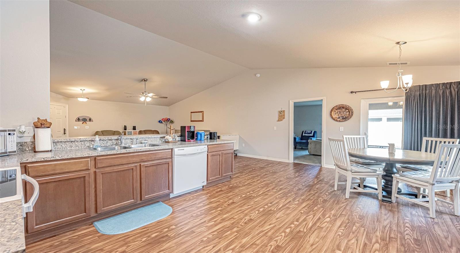 WIND MEADOWS - Residential