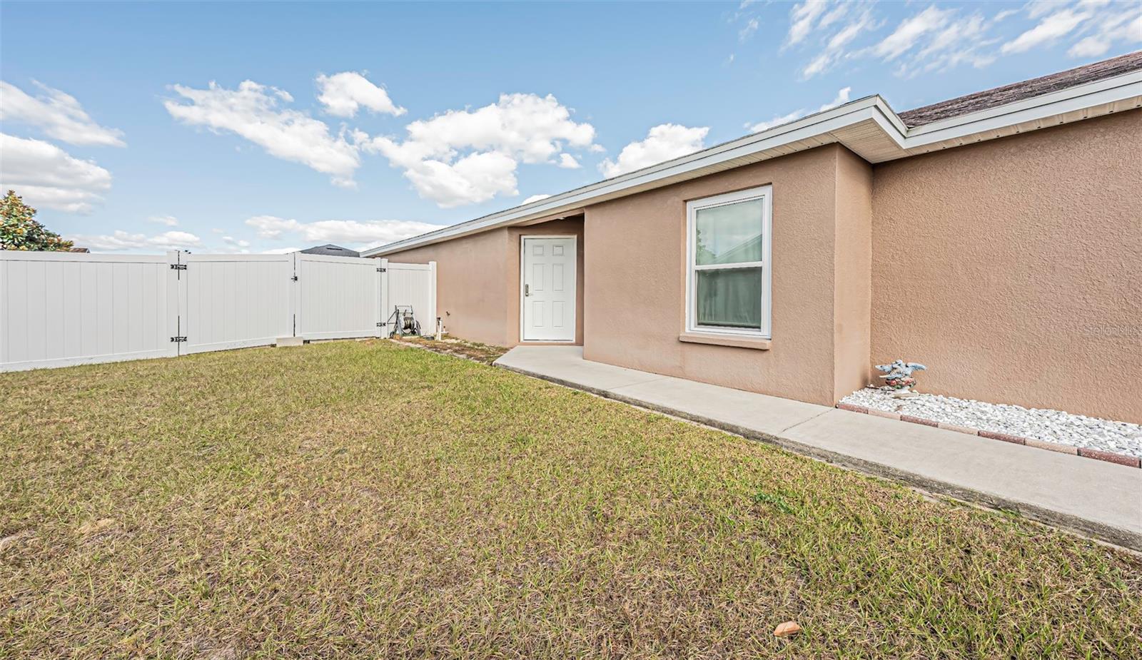 WIND MEADOWS - Residential