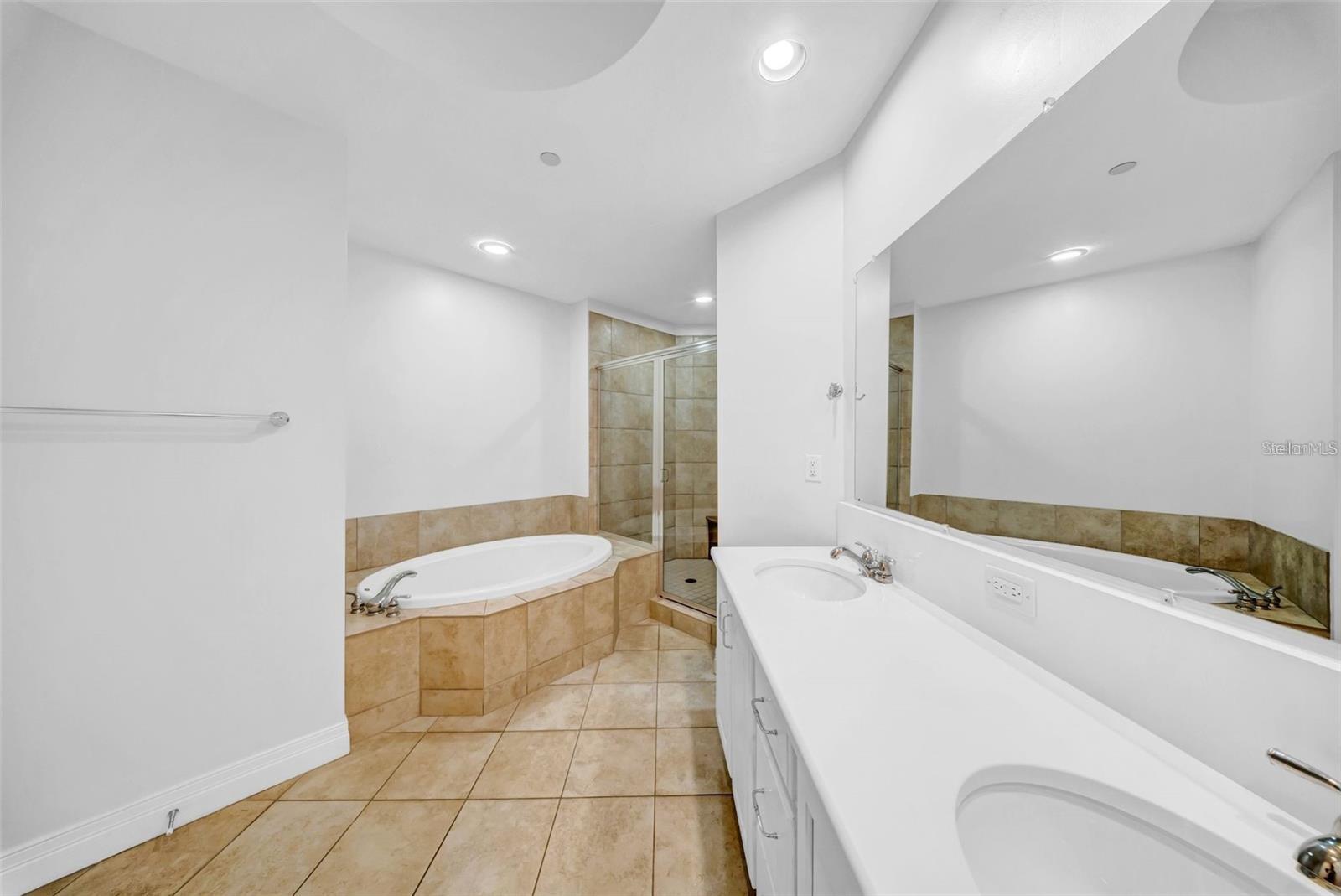 TOWERS OF CHANNELSIDE CONDOMIN - Residential