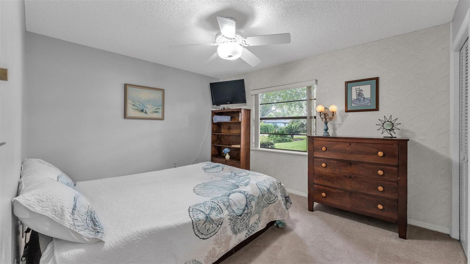 MEADOW VIEW ESTATES PB 68 PG 48 - Residential