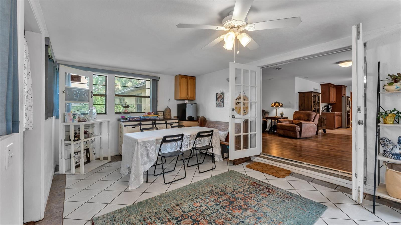MEADOW VIEW ESTATES PB 68 PG 48 - Residential
