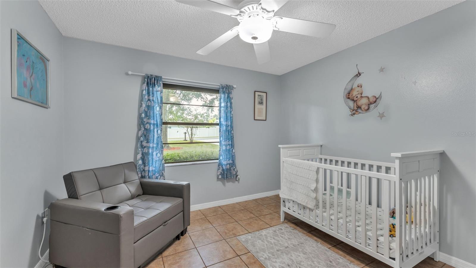 MEADOW VIEW ESTATES PB 68 PG 48 - Residential