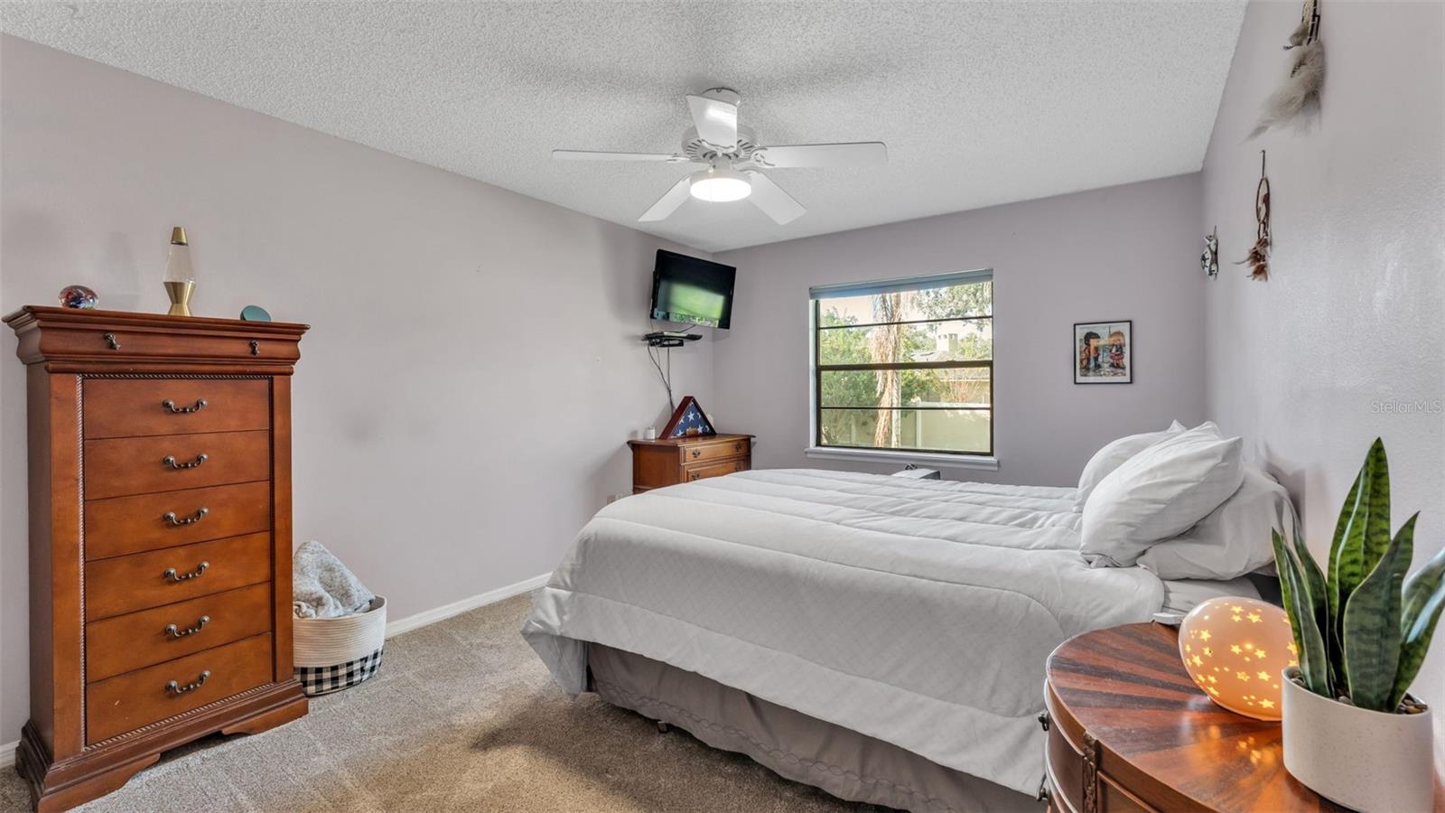 MEADOW VIEW ESTATES PB 68 PG 48 - Residential