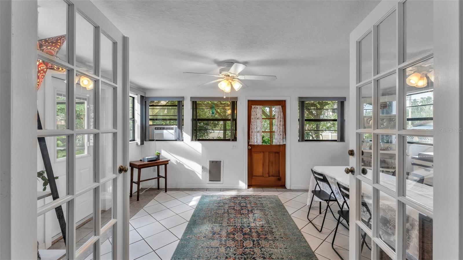 MEADOW VIEW ESTATES PB 68 PG 48 - Residential