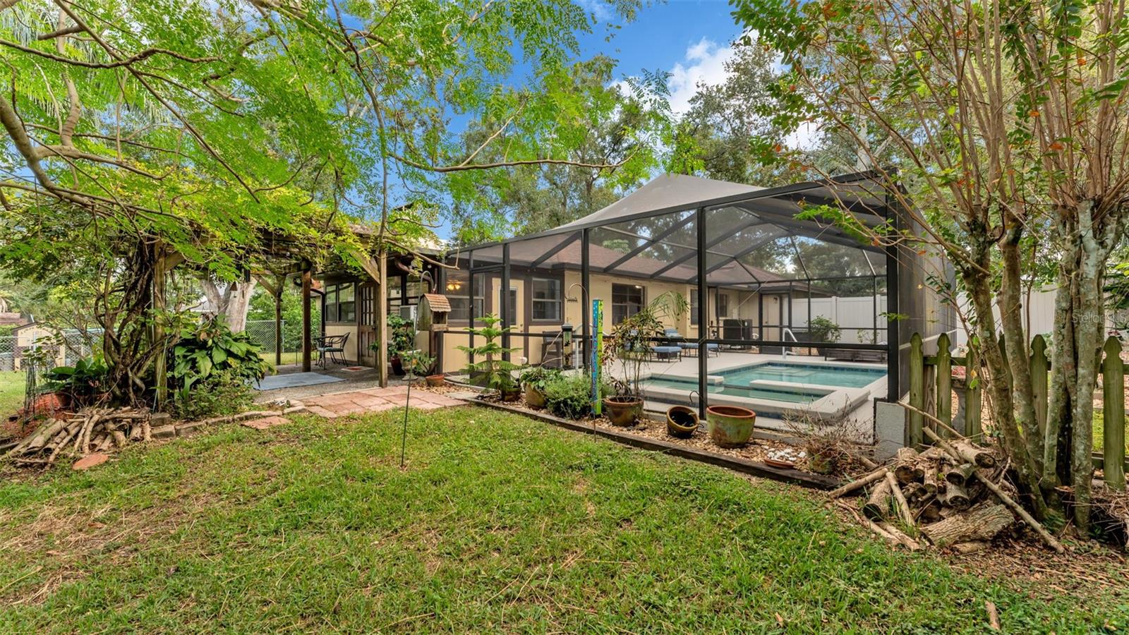 MEADOW VIEW ESTATES PB 68 PG 48 - Residential