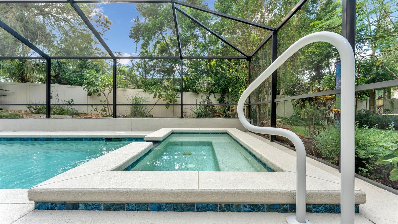 MEADOW VIEW ESTATES PB 68 PG 48 - Residential