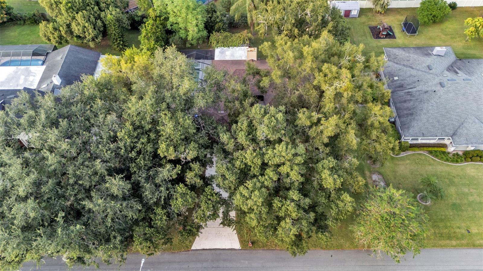 MEADOW VIEW ESTATES PB 68 PG 48 - Residential