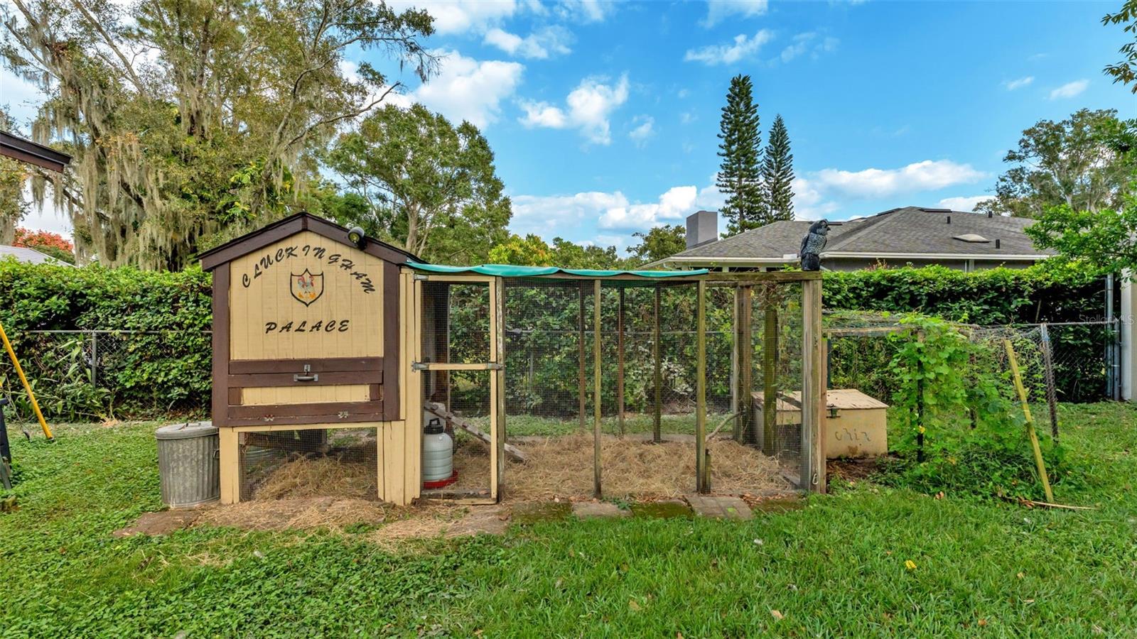 MEADOW VIEW ESTATES PB 68 PG 48 - Residential
