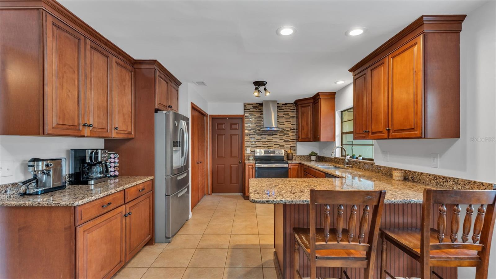 MEADOW VIEW ESTATES PB 68 PG 48 - Residential