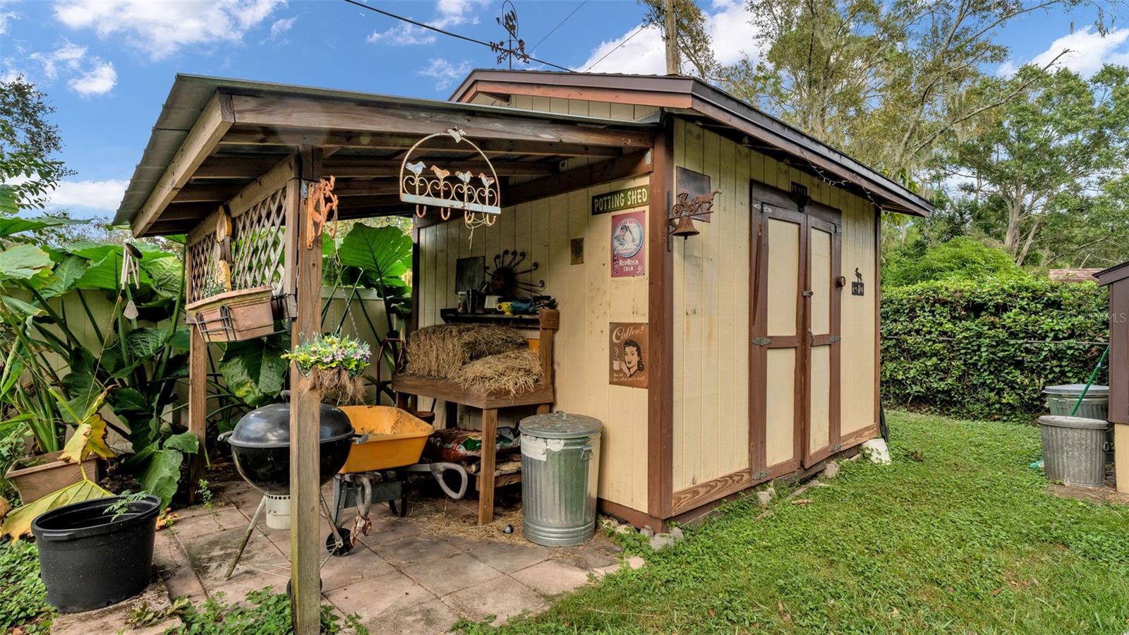 MEADOW VIEW ESTATES PB 68 PG 48 - Residential