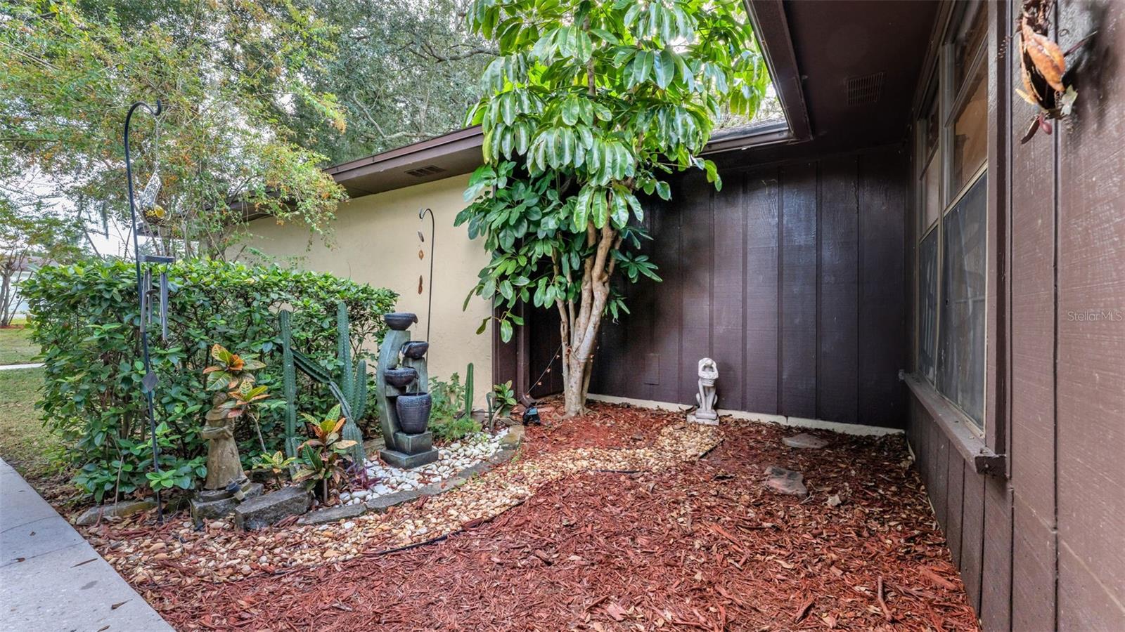 MEADOW VIEW ESTATES PB 68 PG 48 - Residential