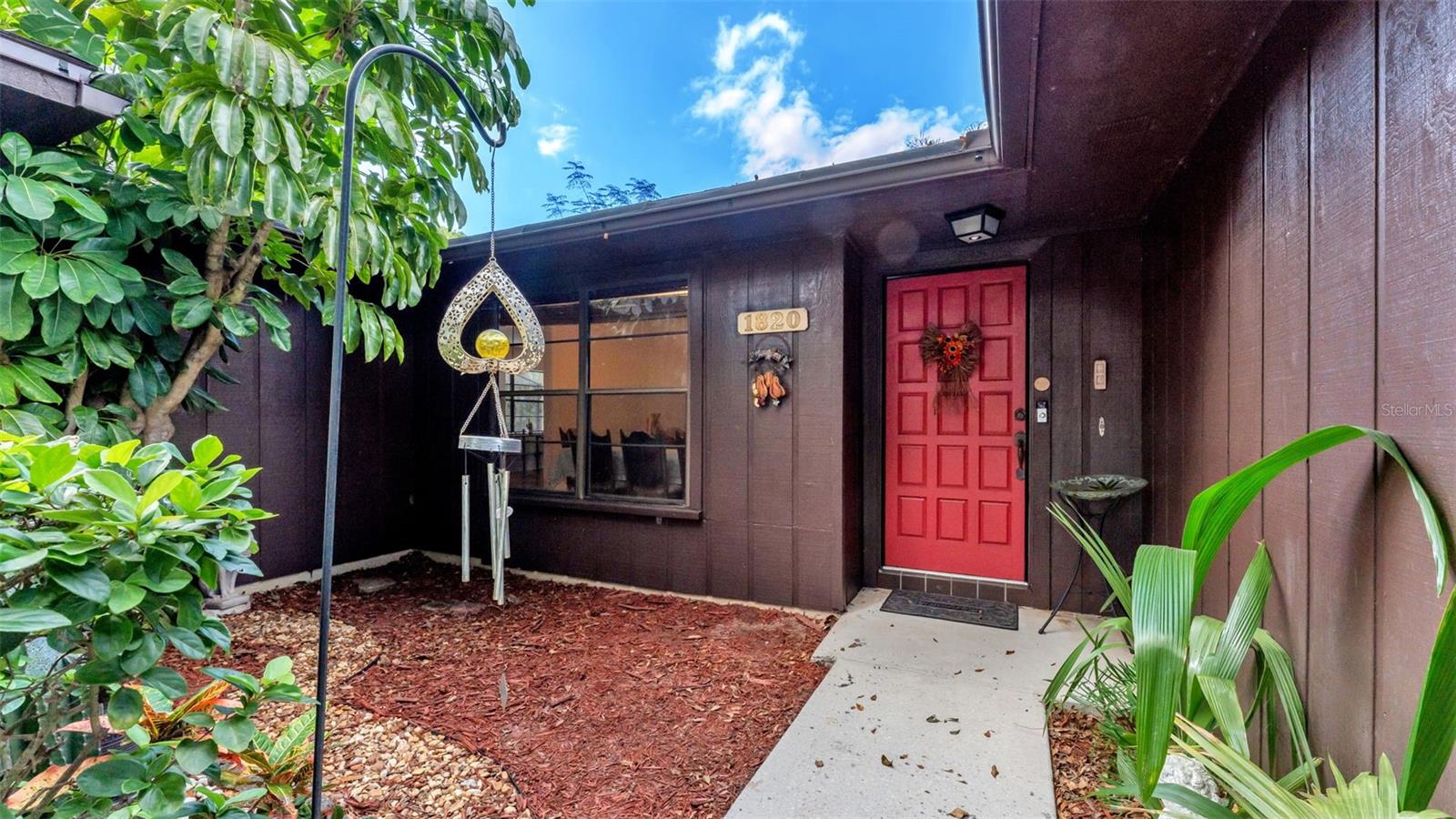1820 E POLLOCK ROAD