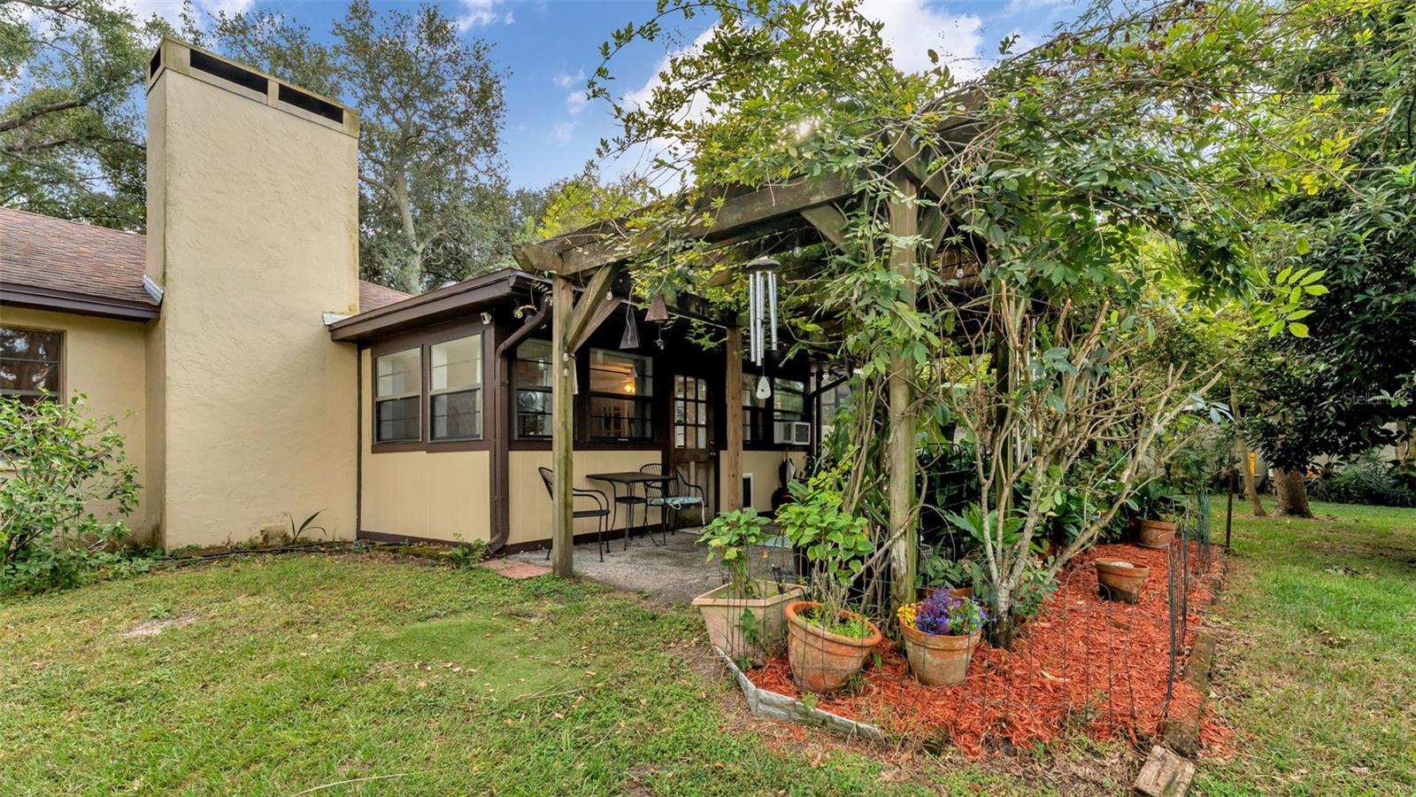 MEADOW VIEW ESTATES PB 68 PG 48 - Residential