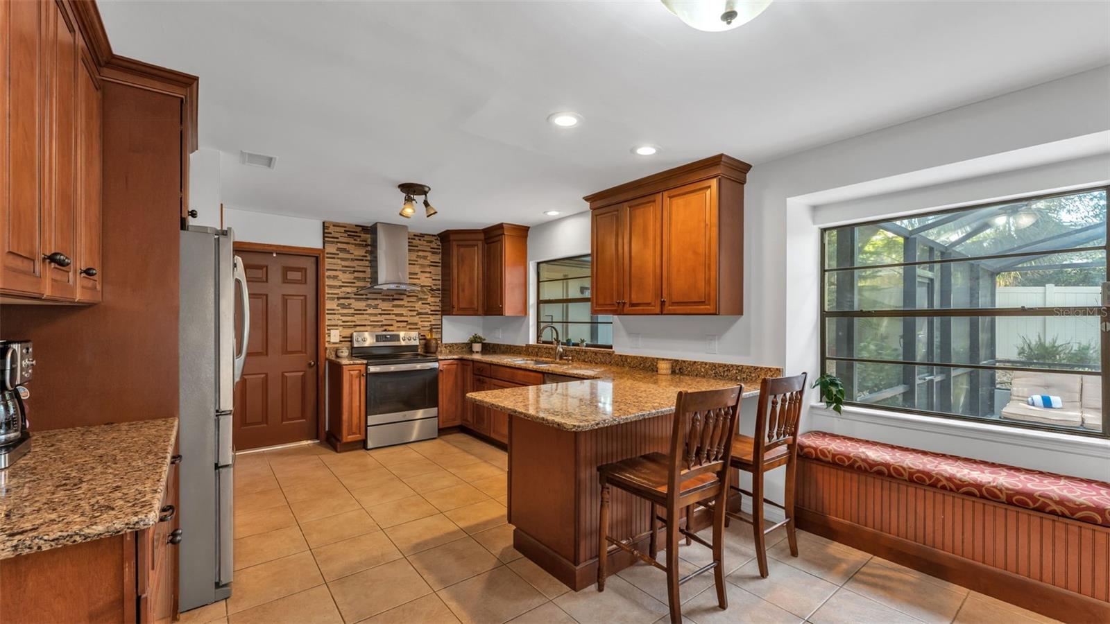 MEADOW VIEW ESTATES PB 68 PG 48 - Residential