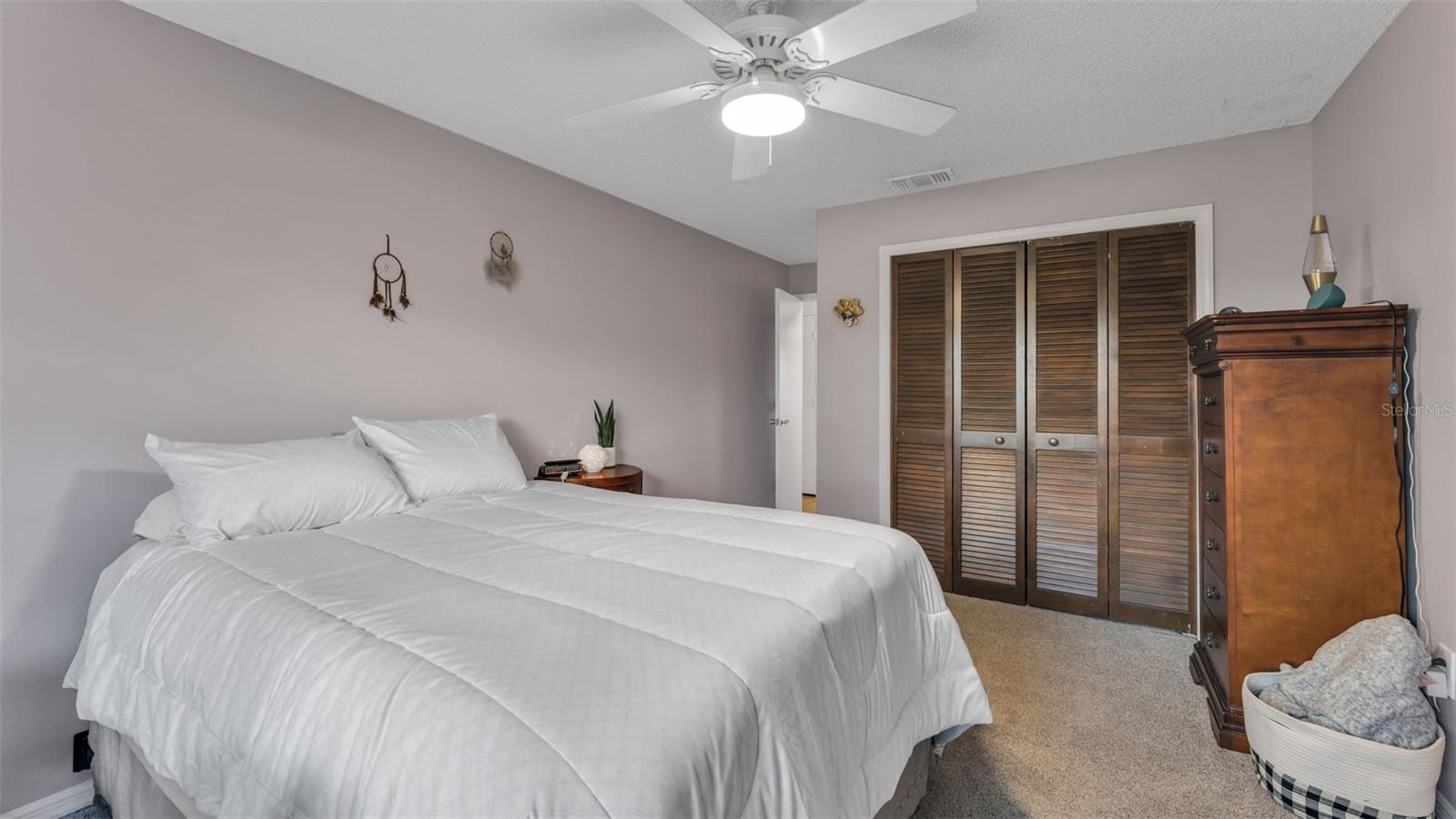 MEADOW VIEW ESTATES PB 68 PG 48 - Residential