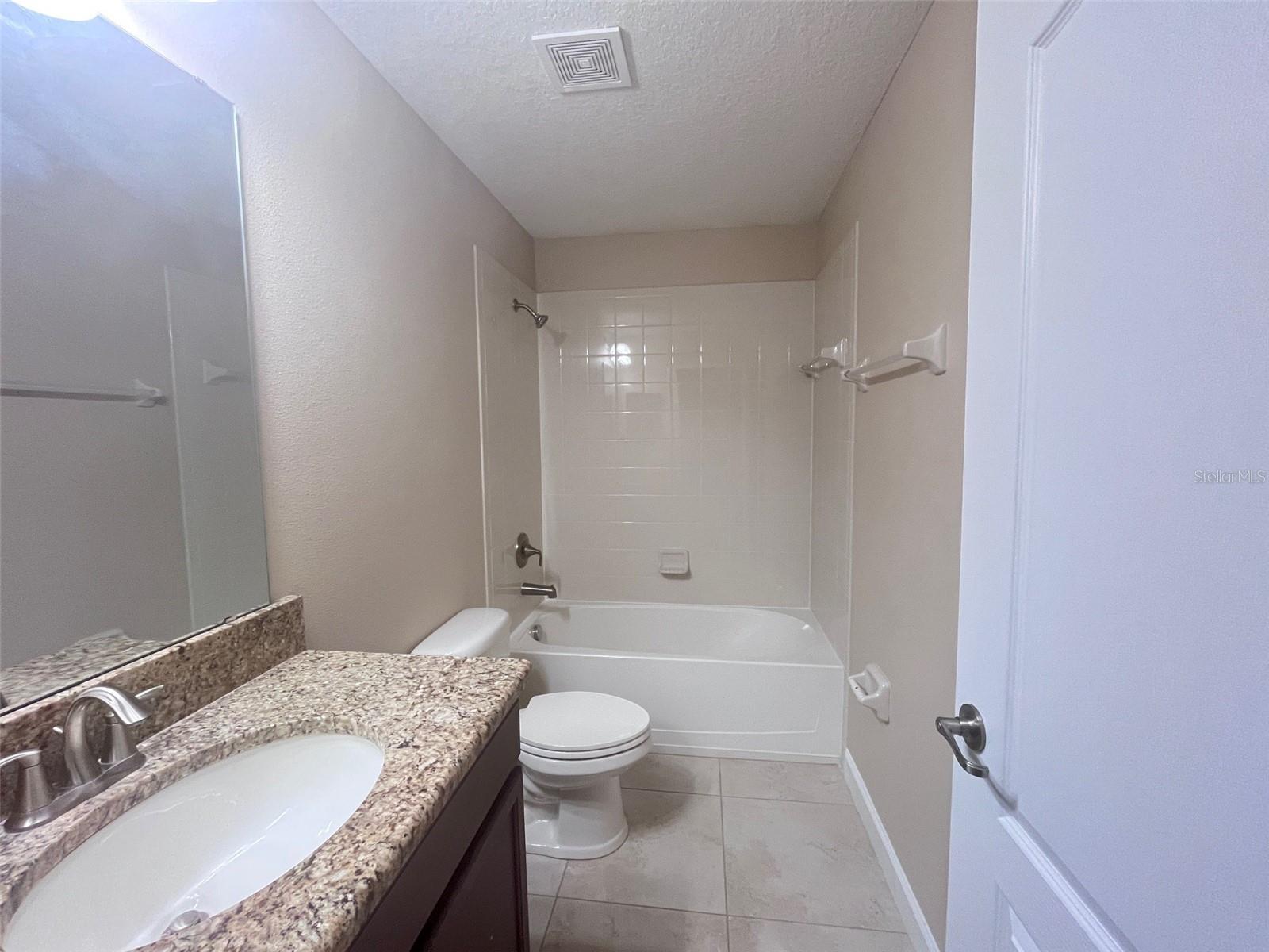 SIGNATURE LAKES PH 3B-4, 3B-5 & - Residential Lease