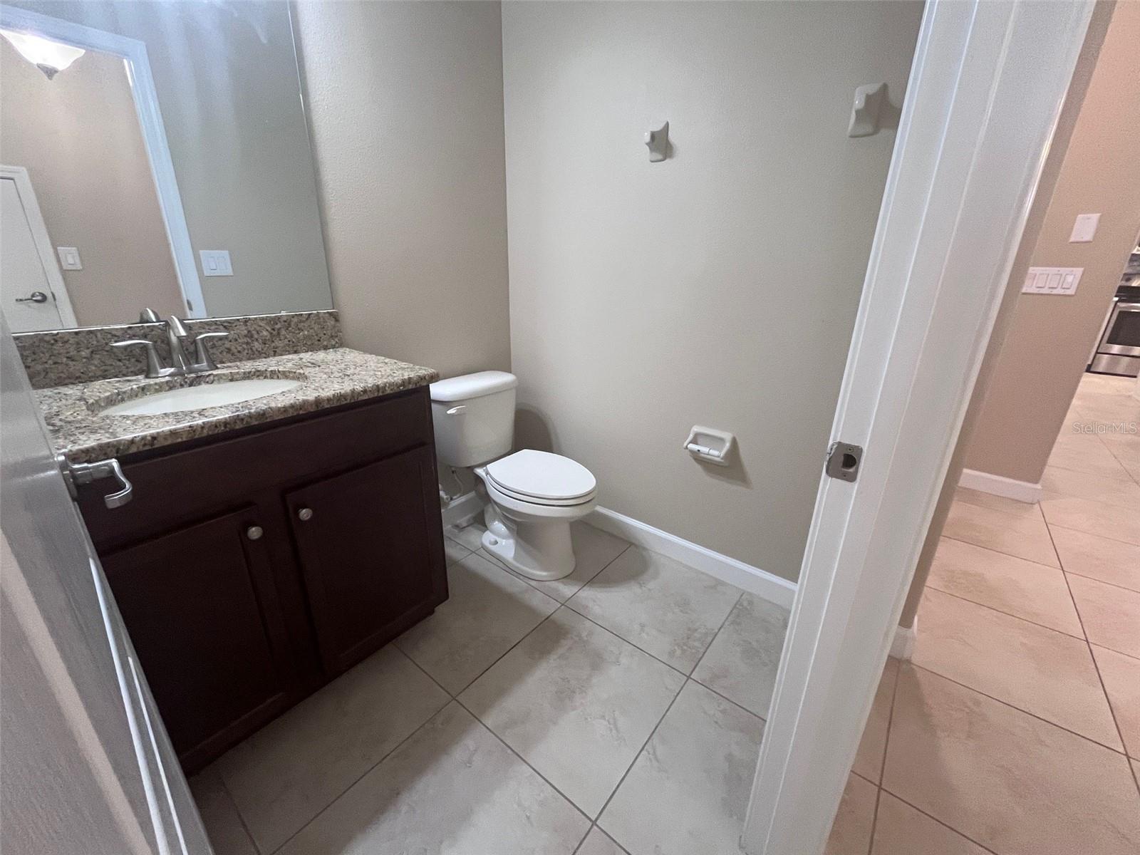 SIGNATURE LAKES PH 3B-4, 3B-5 & - Residential Lease