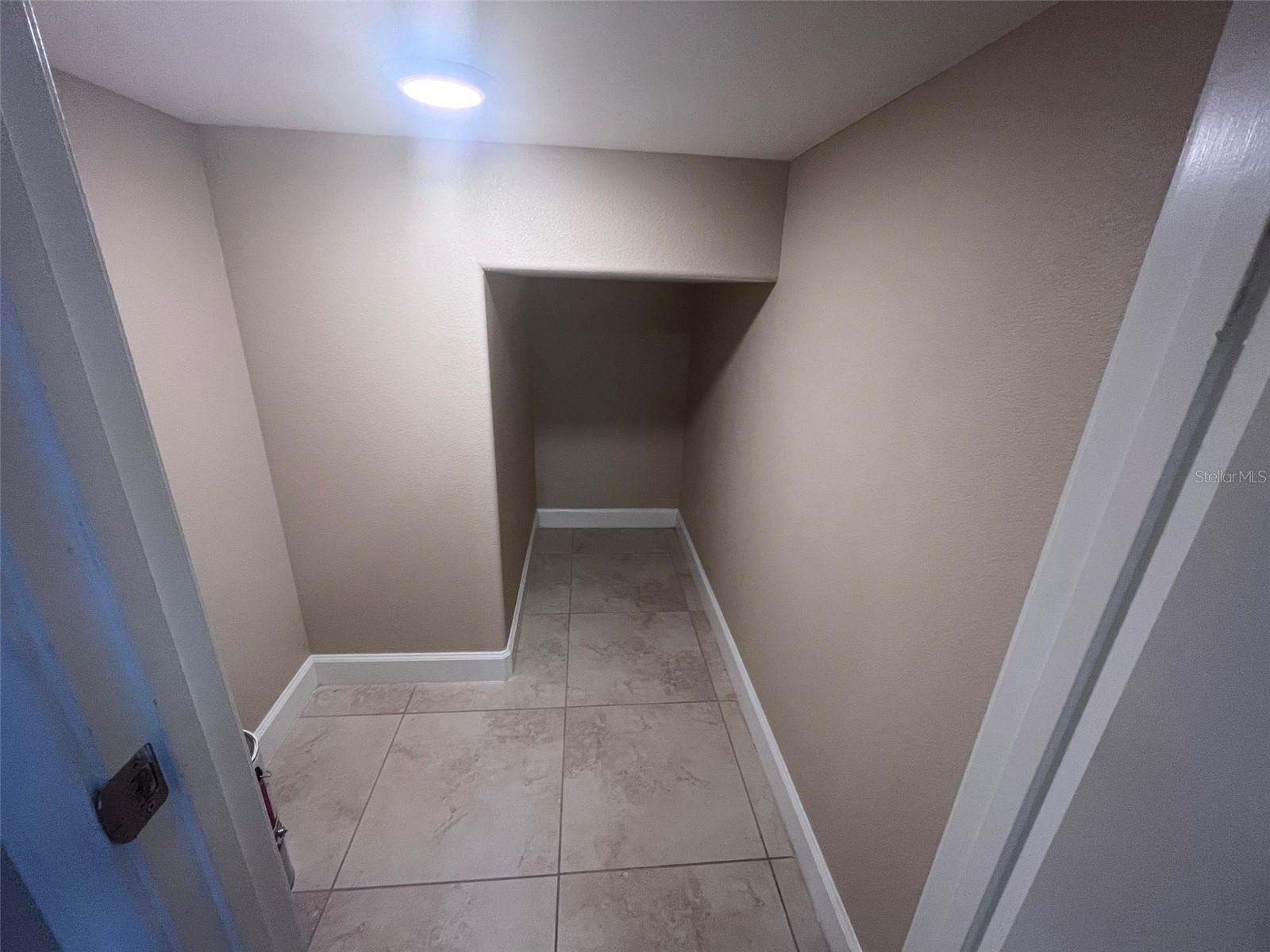 SIGNATURE LAKES PH 3B-4, 3B-5 & - Residential Lease