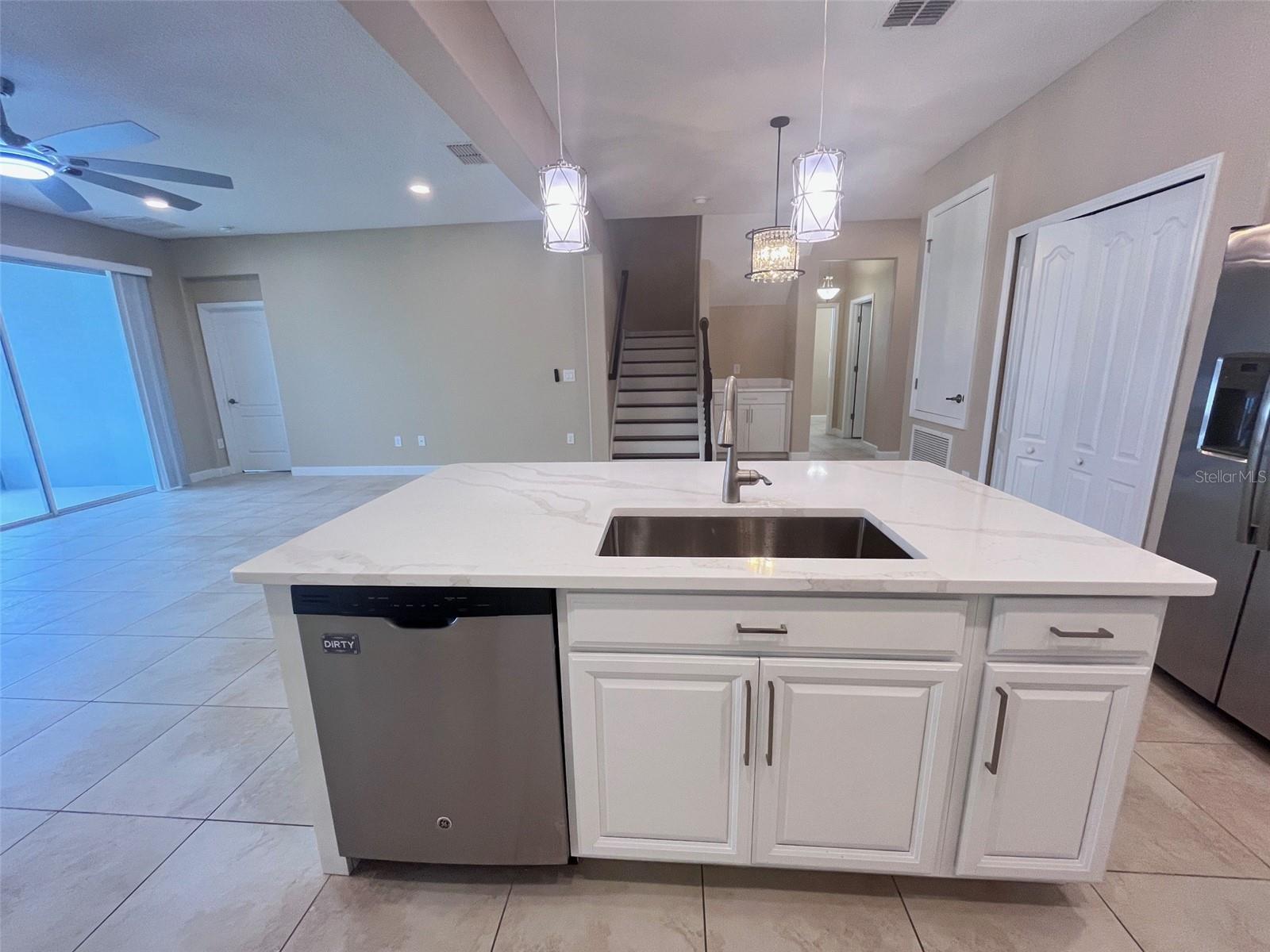 SIGNATURE LAKES PH 3B-4, 3B-5 & - Residential Lease