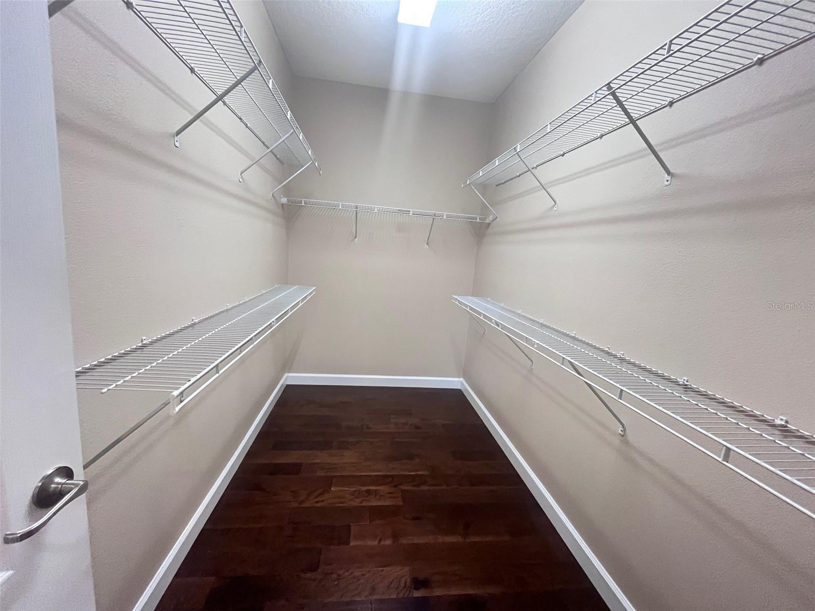 SIGNATURE LAKES PH 3B-4, 3B-5 & - Residential Lease