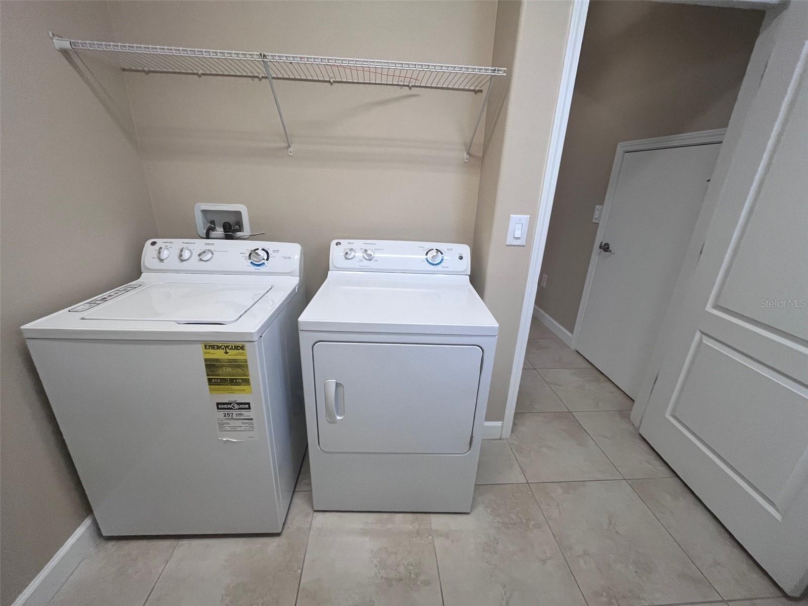 SIGNATURE LAKES PH 3B-4, 3B-5 & - Residential Lease